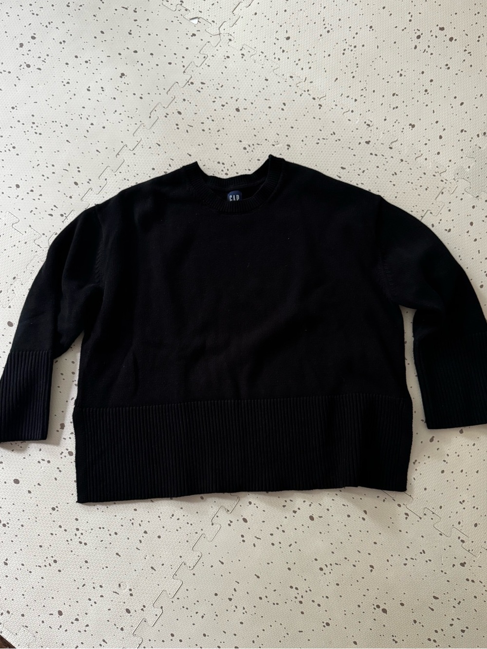 GAP Women’s Crewneck Sweater